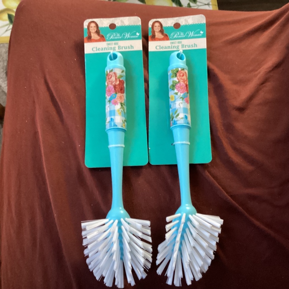 The Pioneer Woman cleaning brushes bundle NEW